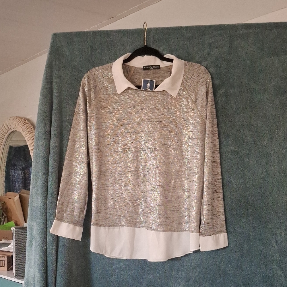 Kim & Cami Metallic Silver and White Tunic Top